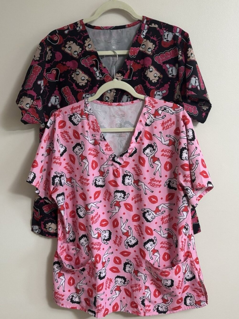 Lot Of (2) Betty Boop Medical Scrub Top Shirt Women's XL Performance Pink Black